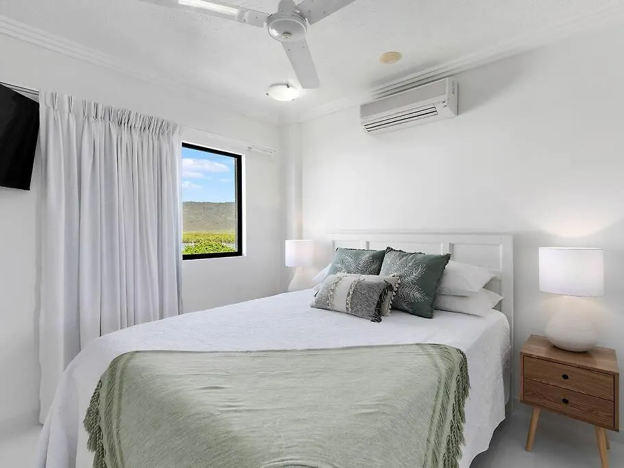3 Bedroom Cbd Waterfront Luxury Apartment Cairns